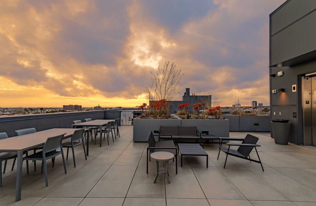 Chic & Functional Coliving Suite UCLA Area