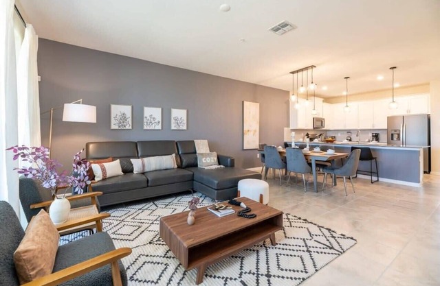 Chic & Spacious Condo for the best vacations