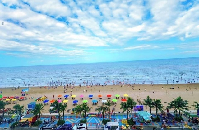 Chill Out Sea Apartment in Flamingo Hai Tien