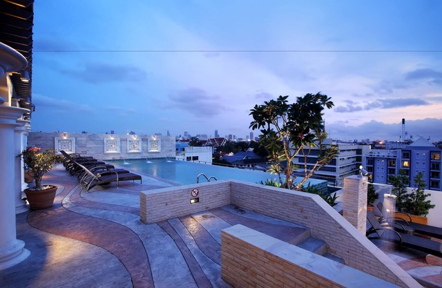 Chillax Resort