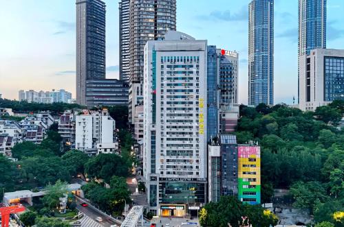 Chongqing Qiansu Qingpan Hotel解放碑洪崖洞店
