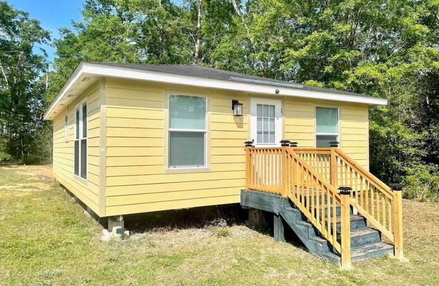 * ✝️ Christian Retreat * on 15 acres near Pensacola beach & hiking trails!