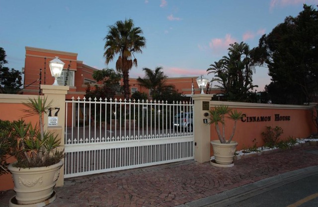 Cinnamon House Bed & Breakfast