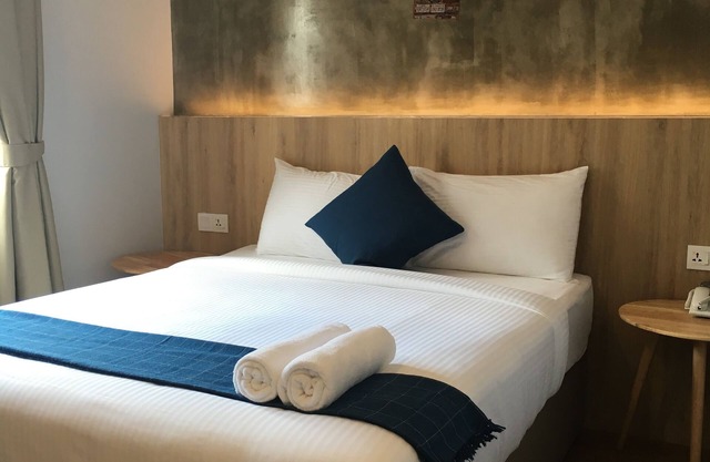 CIQ HOTEL at Jalan Trus