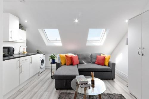 City Apartment - Sleeps 4 & Free Parking