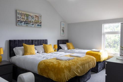 City Centre, 4 Bed, Free Parking