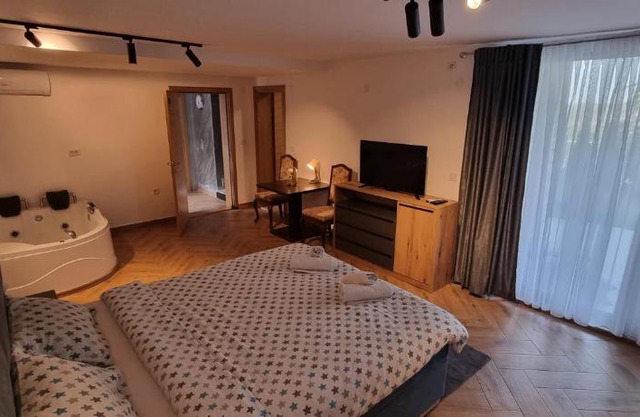 CITY ESCAPE APARTMENTS