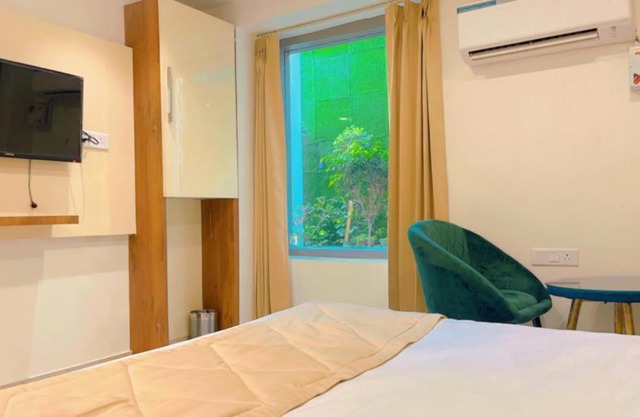 City View With Garden -5 Mins Walk From GOLDEN TEMPLE