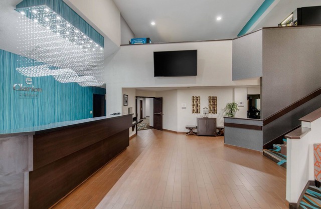 Clarion Inn & Suites DFW North