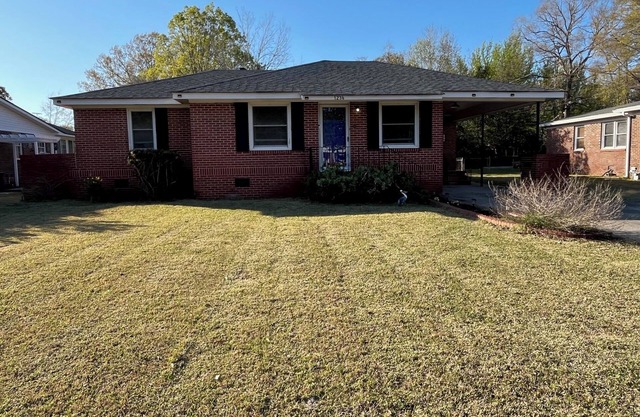 Classic 3-bedroom 2-full bath Bungalow in Old Hanahan with Sunroom and Yard