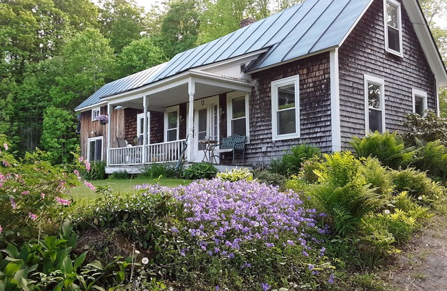 Classic, cozy farmhouse in the 4 season playground of VT's prettiest town!