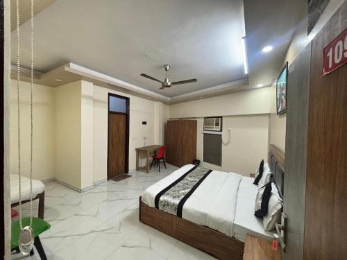 Classic Harmony Inn - 2 Min Walk From Hazrat Nizamuddin