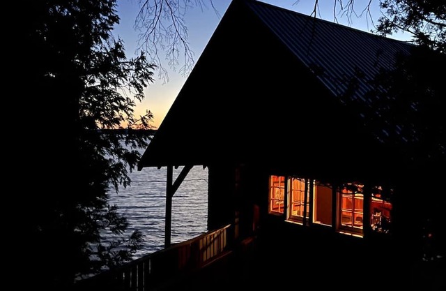 Classic Muskoka Family Cottage