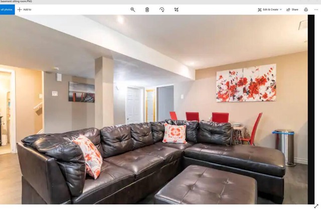 Classic One Bedroom In a Cozy Basement Unit.