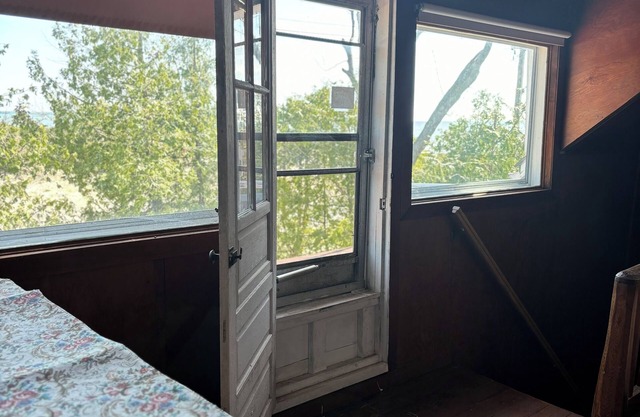 Classic Sauble Cottage- River directly behind, beach right across the street!