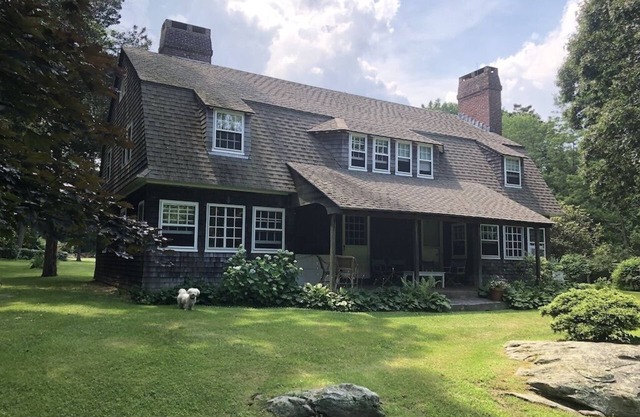 Classic Summer Home in Saunderstown w/Private Beach on Narragansett Bay