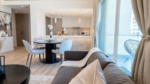 Classy 1 BR Apartment in Greens