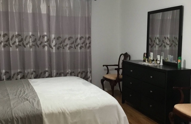 clean an quiet 2 beds 2 bath house