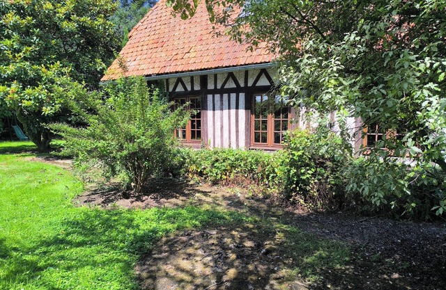 Clos Cristina. 2-bedroom self-catering cottage, with a studio on the second floor.