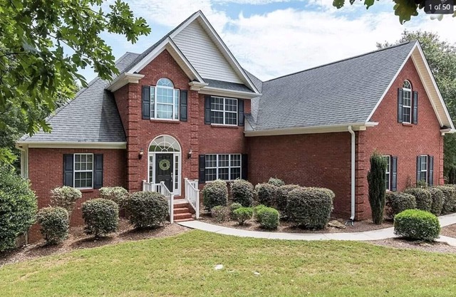 Close to Clemson! Grand Lake Hartwell Escape 7 Bedroom Lakefront Home
