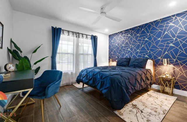 Close to Downtown! Beautiful Kitchen, 2bd, 1bath - dog friendly