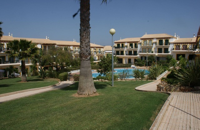 Closed Condominium in the center of Guia in Albufeira