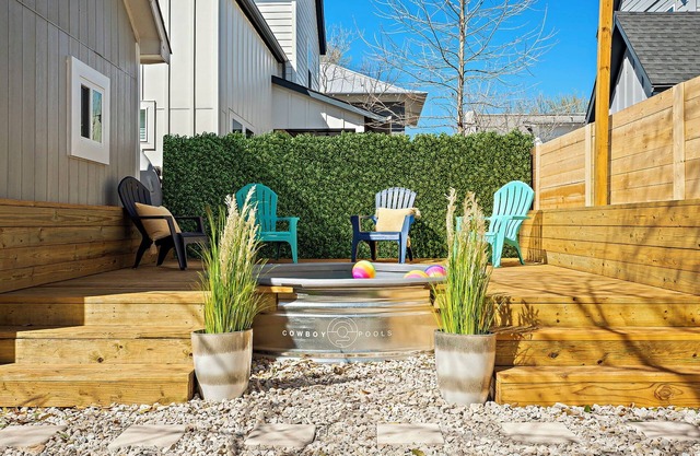 Cloud 9 Retreat - Two Homes in East Downtown