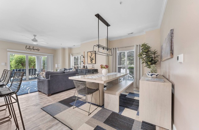 Club Moe - Beautiful Waterfront LKN Condo - Lake Norman Vacation Rental
