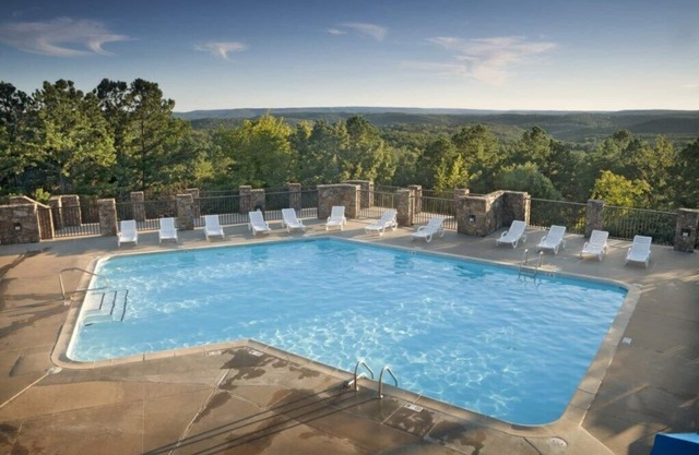 Club Wyndham Resort at Fairfield Bay, Arkansas, 1 Bedroom Deluxe Suite