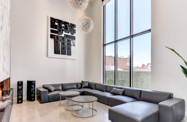 CLUBHAUS Ultimate VIP Penthouse,Hot Tub,Sleeps 20+