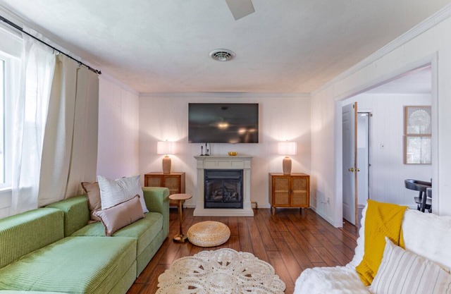 Coastal Charm: 3BR Cape May Retreat