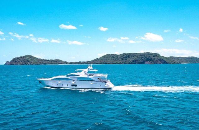 Coastal Elegance: Luxury Yacht in Playa Flamingo