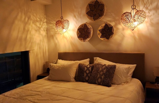 Coco Beach Retreat - Easy walk to the Beach & 5th Ave!