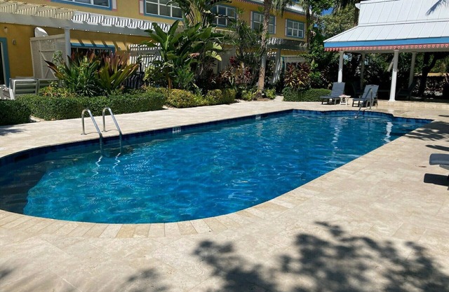 Coconut Bay Cayman Divers Delight