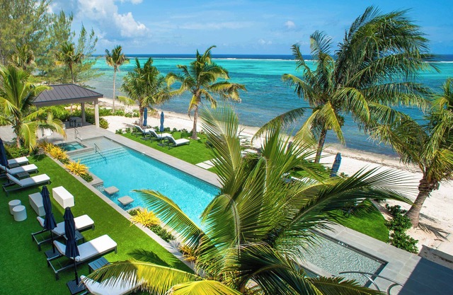 Coconut Grove Suite Bldg, Bodden Town by Personal Villas -Enjoy Caribbean Breeze