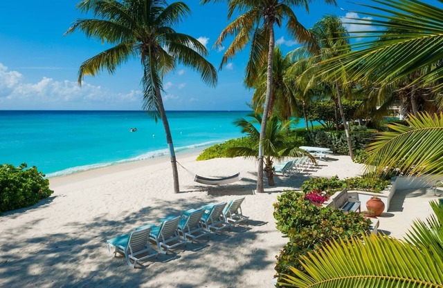 Coconut Walk by Grand Cayman Villas & Condos