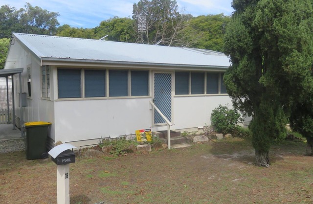 COL'S COTTAGE - 300 METRES TO THE BEACH