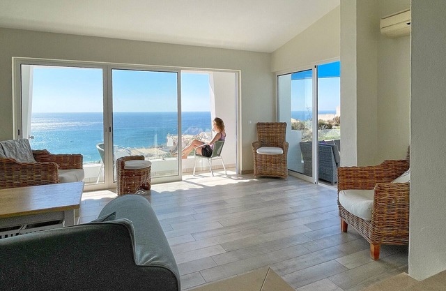Colina Mar, walk to the beach, sea view