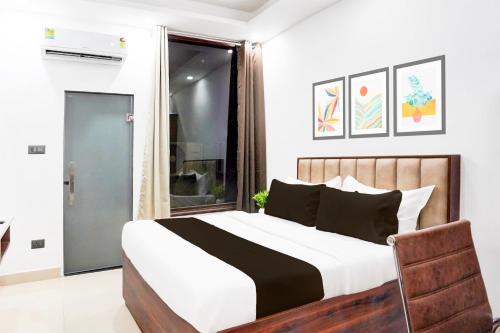 Collection O Sector 63A Noida Formerly Peacock Residency