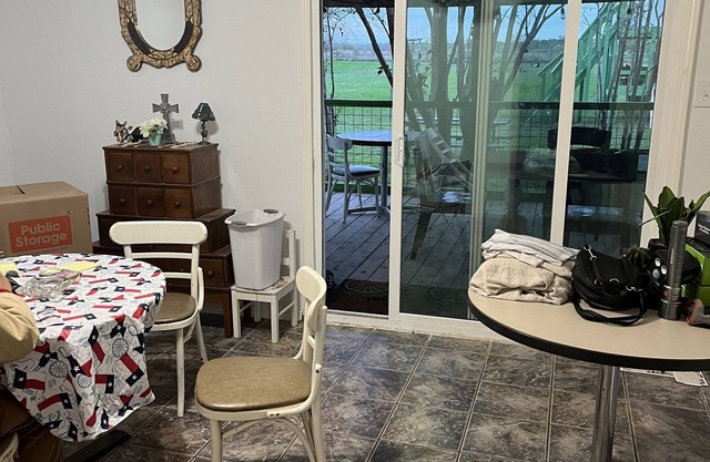 Come have a cozy stay at my country home, sitting on 5 acres with all amenities