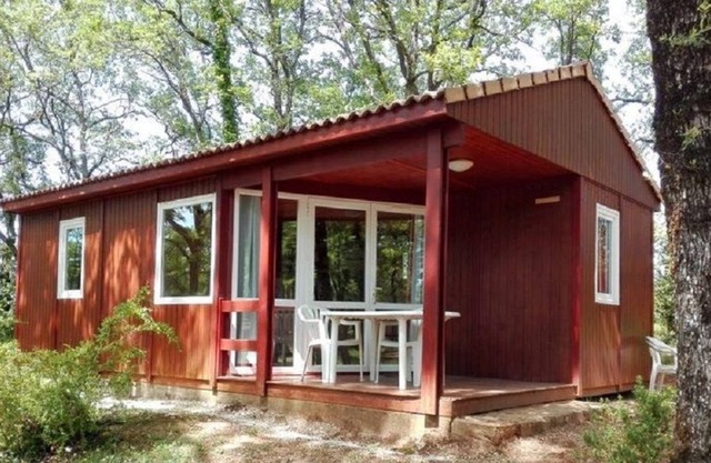 COMFORT CHALET IDEAL FOR 1 FAMILY WITH 3 CHILDREN OR 2 COUPLES (1)