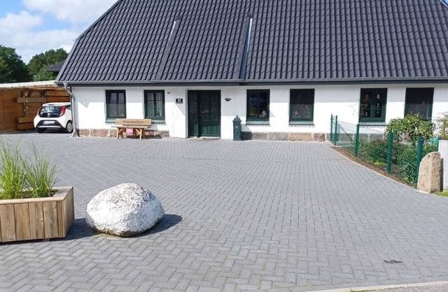 Comfort holiday home near Schleswig vis-a-vis UNESCO World Heritage Site Haithabu