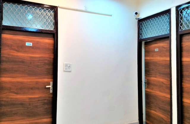 Comfort Inn Hotel.Near MayurVihar Metro1