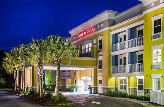 Comfort Suites at Isle Of Palms Connector