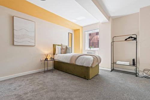 Comfortable 3-Bedroom Ground Floor Flat, Family-Friendly, Central, Free Wi-Fi, Sleeps 7