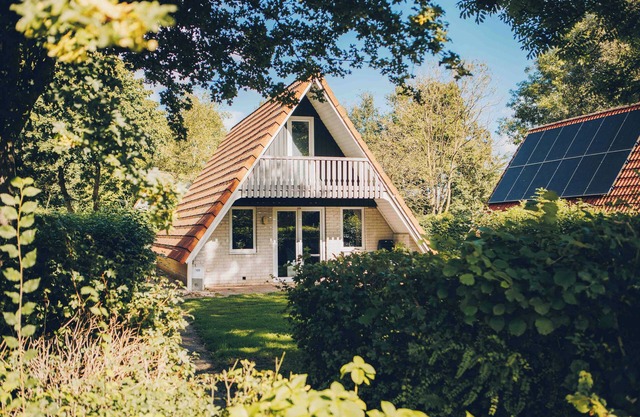 Comfortable 6-person bungalow with dishwasher and washing machine, located by greenery or water in the Vechtdal – enjoy comfort and plenty of activities for all ages!