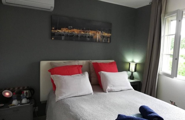 Comfortable bed and breakfast in the center of Patrimonio