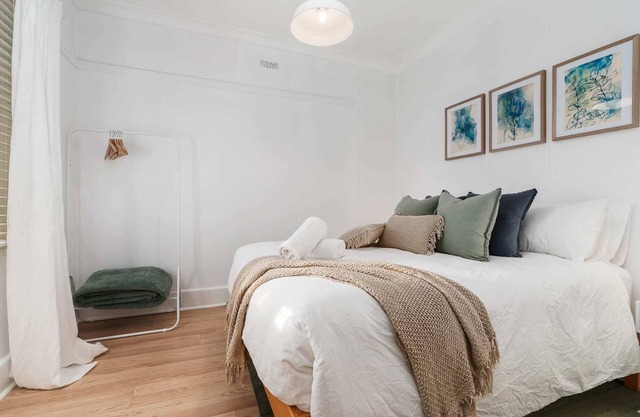 Comfortable & Cosy Getaway close to Town, Sleeps 4
