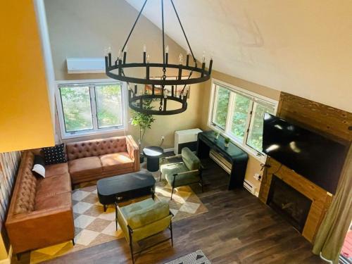 Comfortable Cozy Conway Hideaway that Sleeps 8 Pet Friendly