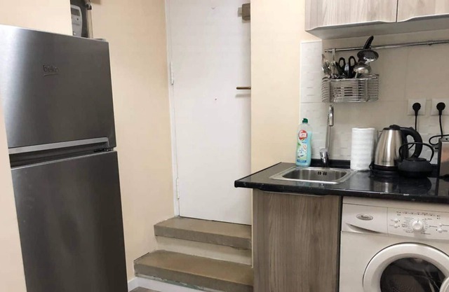 COMFORTABLE FLAT NEXT TO THE CARMEL BUNKERS!